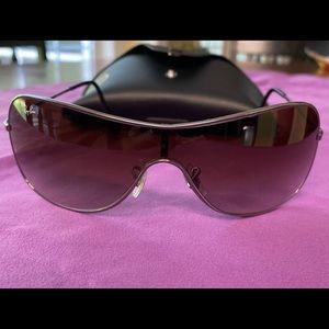 Rayban Aviator unisex sunglasses with case